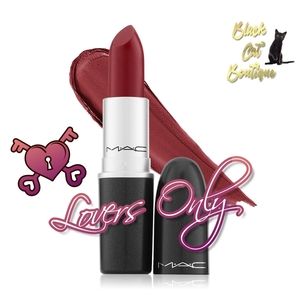 💋 M•A•C Re-Think Pink Amplified Creme Lipstick 💄